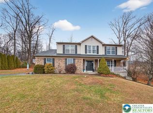 7733 Harbor Ct, Slatington, PA 18080