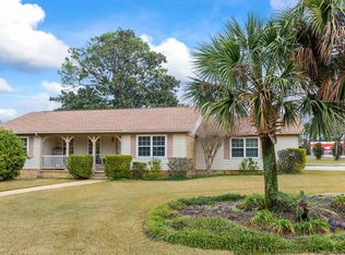 1448 Gulf Winds Dr, Gulf Breeze, FL 32563