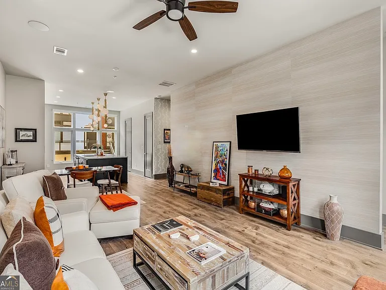 1300 Chelsea Cir NW — Photo 16