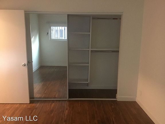 4th image of 3509 Mentone Ave #3509