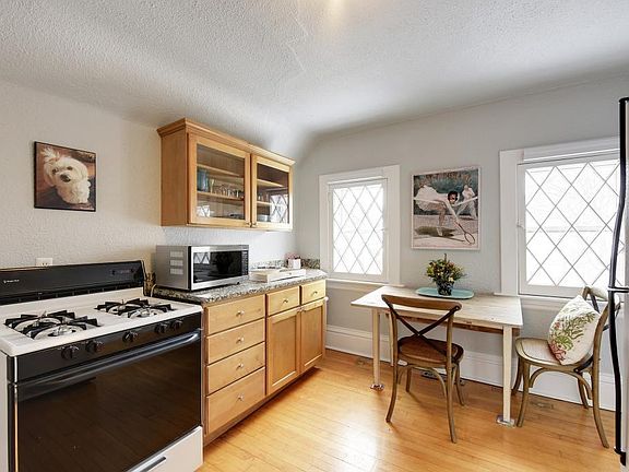2nd image of 2504 Euclid Pl
