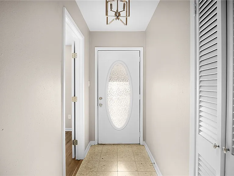 1003 Holik Dr — Photo 3