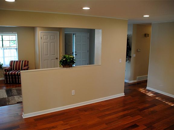 3rd image of 4113 S Zenobia St