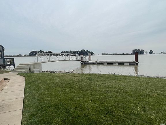 4th image of 511 River Road