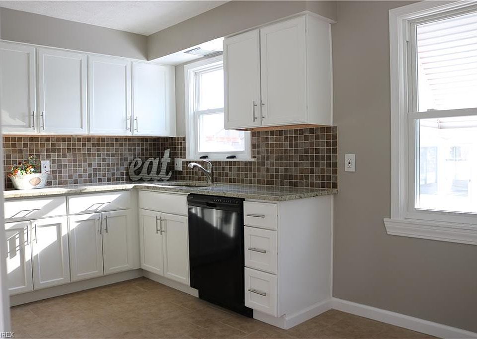 1st image of 10965 Meadowbrook Dr