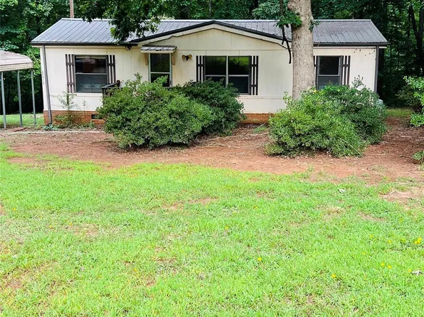 2379 S Brushwood Cir, Newton, NC 28658