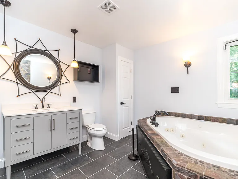 2477 Walnut St — Photo 50