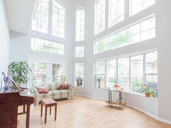 3rd image of 2208 Vizcaya Cir