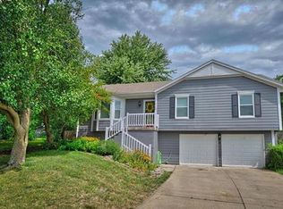 1412 SW Walnut St, Lees Summit, MO 64081