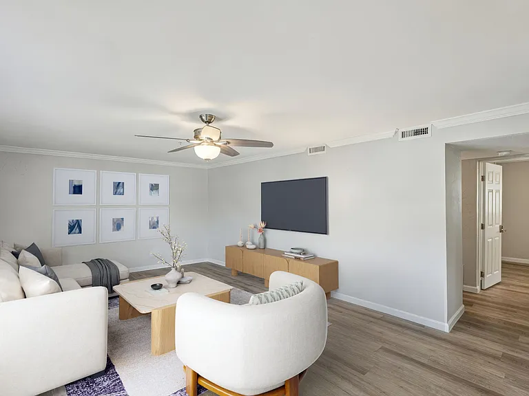 Riverwalk Apartments — Photo 13