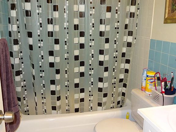 5th image of 1 Canterbury Sq APT 201