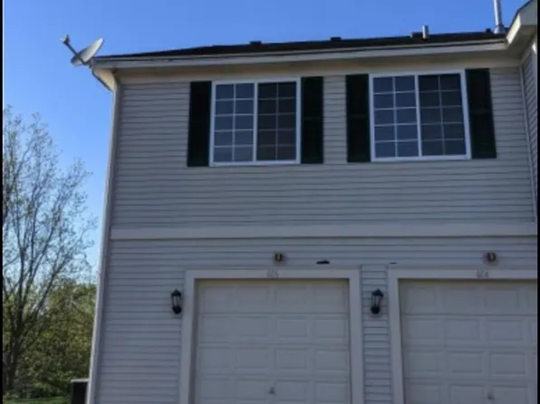 606 Foxridge Dr #606, Fox Lake, IL 60020