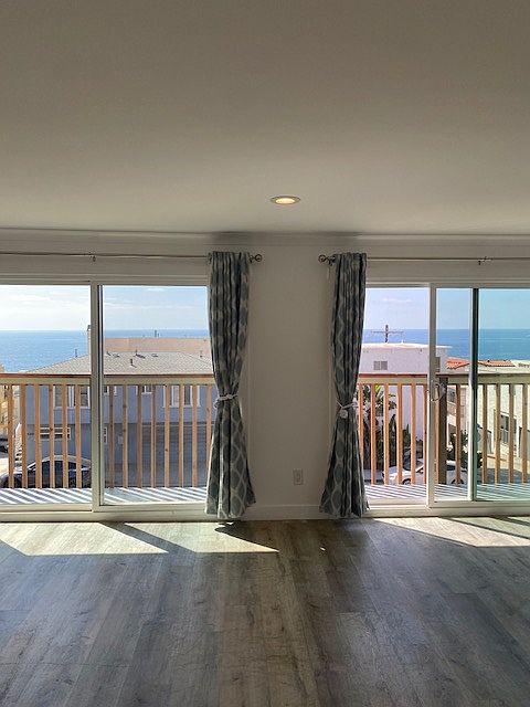 Large Living Room with Panoramic Ocean Views