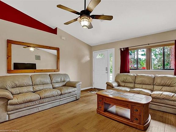 3rd image of 9509 Wispywoods Dr