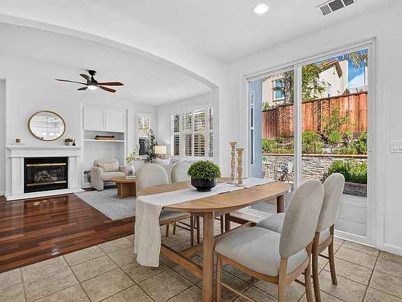 4th image of 2109 N Donovan Way