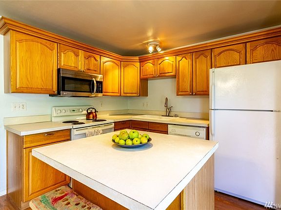 5th image of 4904 34th Ct SE