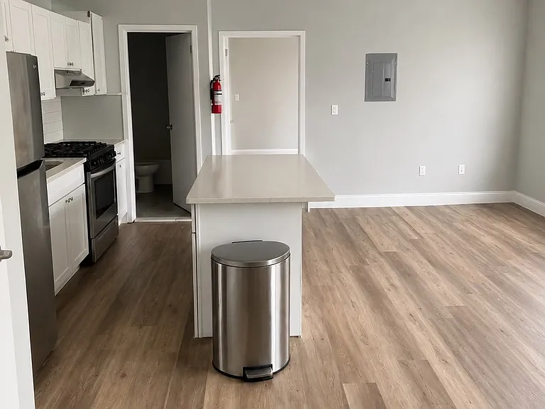 73 Beech St #2 — Photo 12
