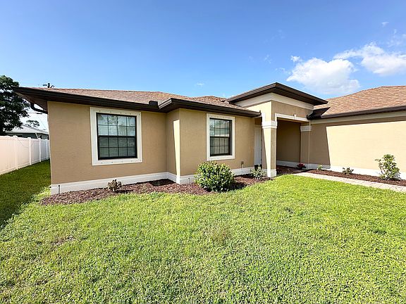 2nd image of 1205 SW 18th Ter