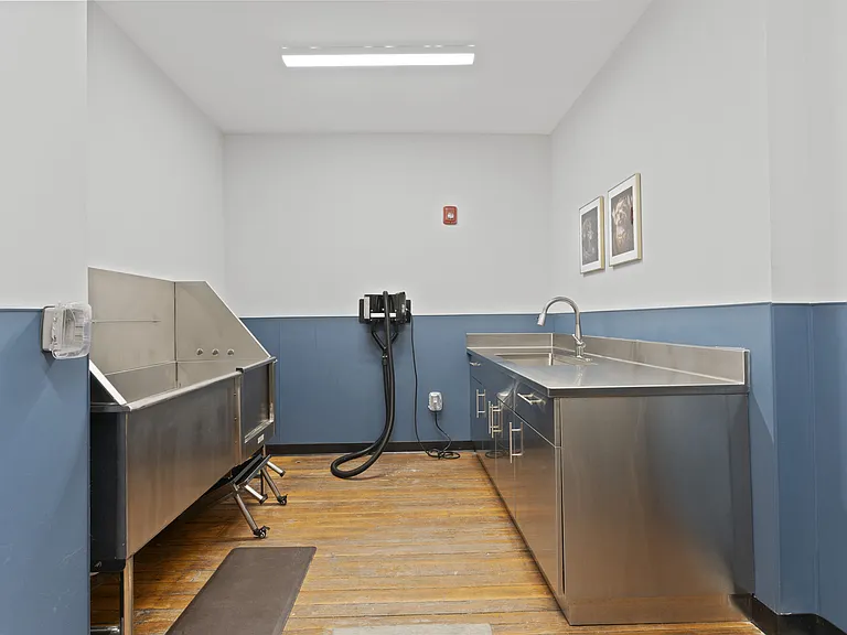 Mutual on Main Apartments — Photo 23