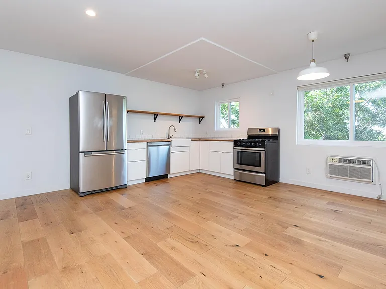 3933 Marathon St #104-B — Photo 4