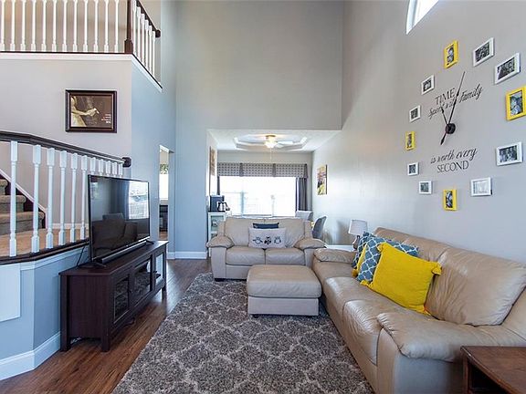 5th image of 5110 Silver Maple Ln