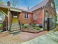 5th image of 48 S Alicia Dr