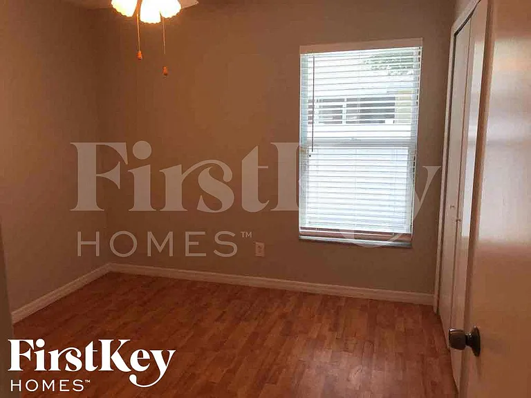 11764 Shirburn Cir — Photo 16
