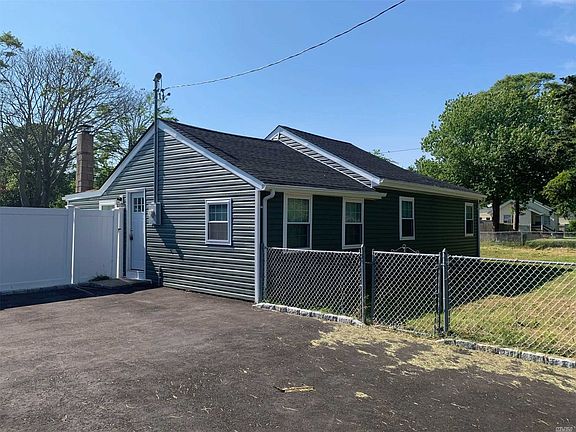 2nd image of 88 Huntington Dr