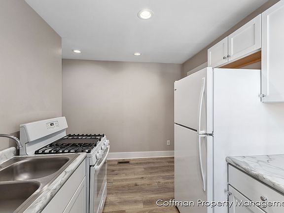4th image of 318 Washington St SE #2