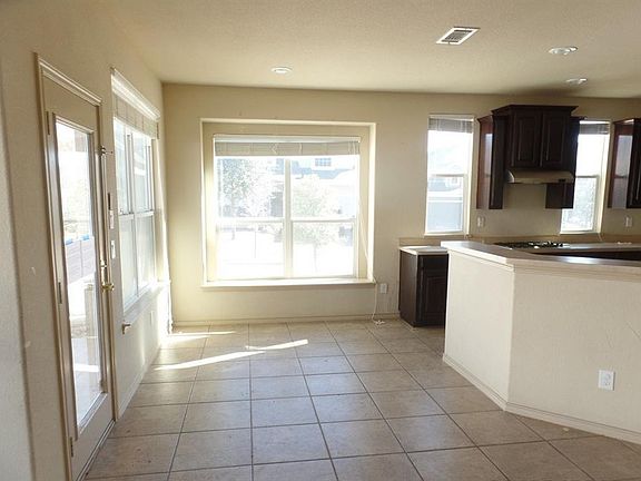 5th image of 5057 Holliday Dr