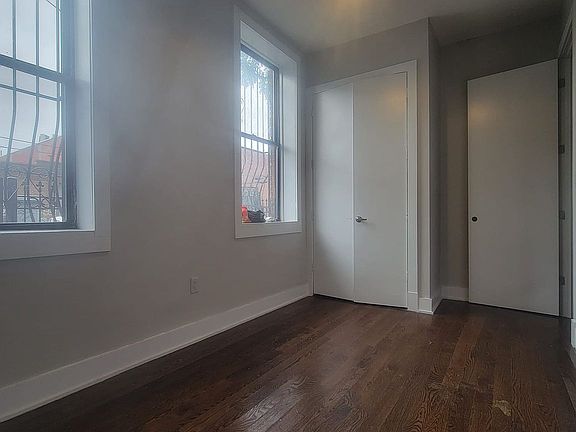 2nd image of 924 Dean St Floor 1