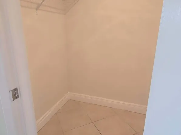 4121 Stirling Rd APT 404, Fort Lauderdale, FL 33314