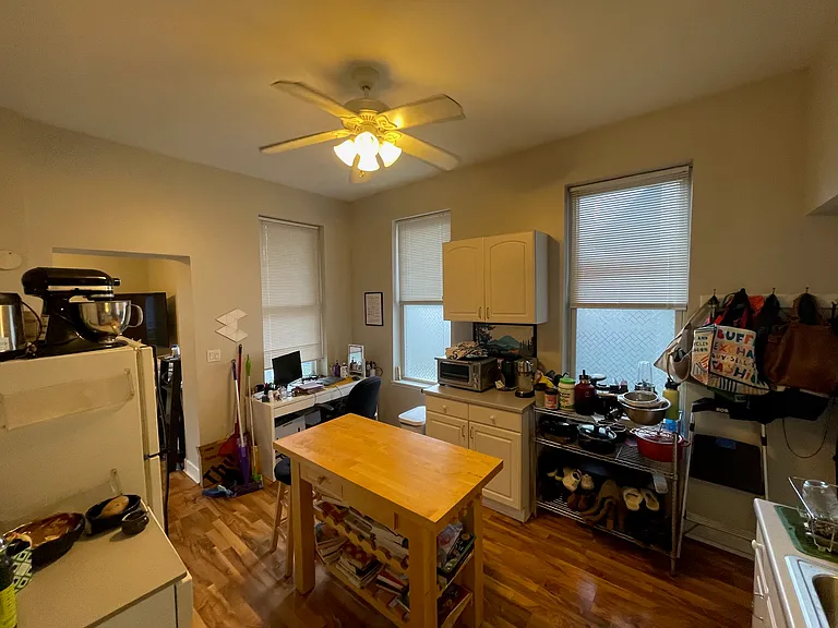 853 N Marshfield Ave #1 — Photo 5
