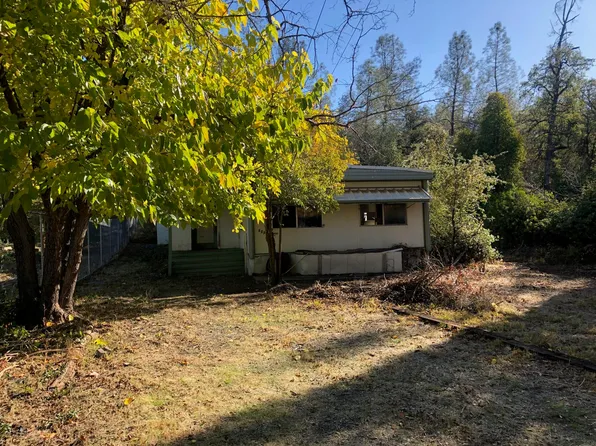 633 Shasta Park Dr, Shasta Lake, CA 96019