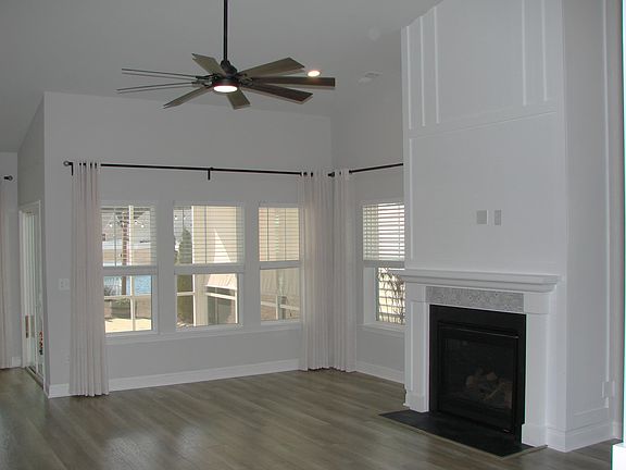 3rd image of 3312 Piney Woods Way