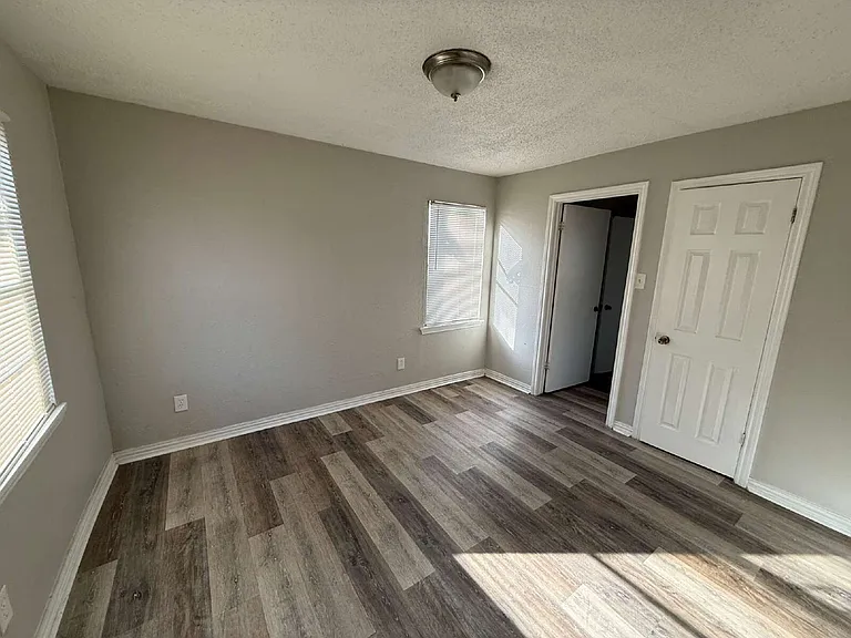 4522 Columbia Ave #2 — Photo 6
