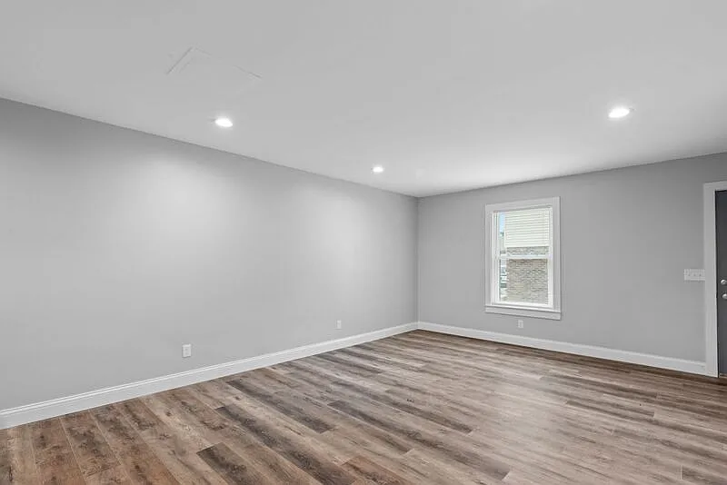 2 bed, 1.5 bath, 1100 sqft, $1,250 — Photo 4
