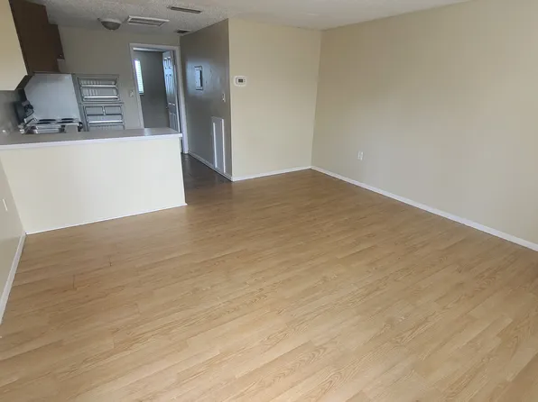 4809 Grand Blvd APT 8, New Pt Richey, FL 34652