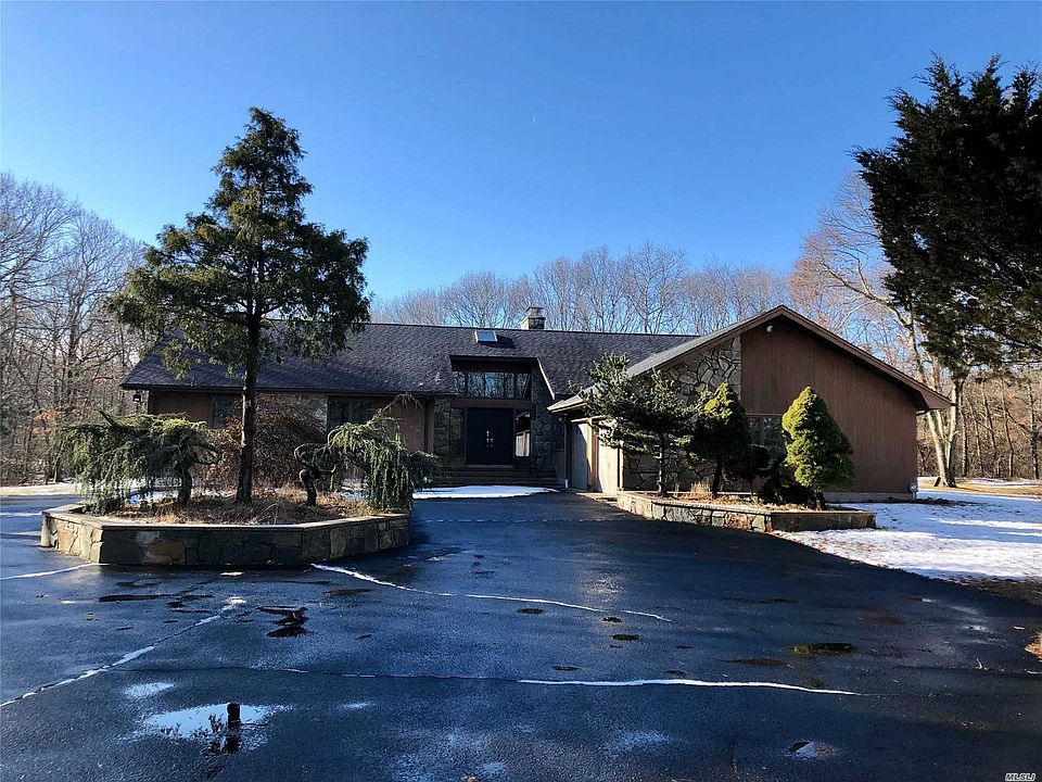 1st image of 2905 Private Rd
