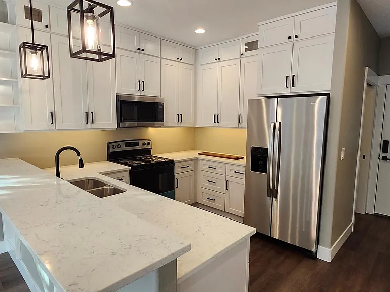4425 NW Dahlia Dr — Photo 3
