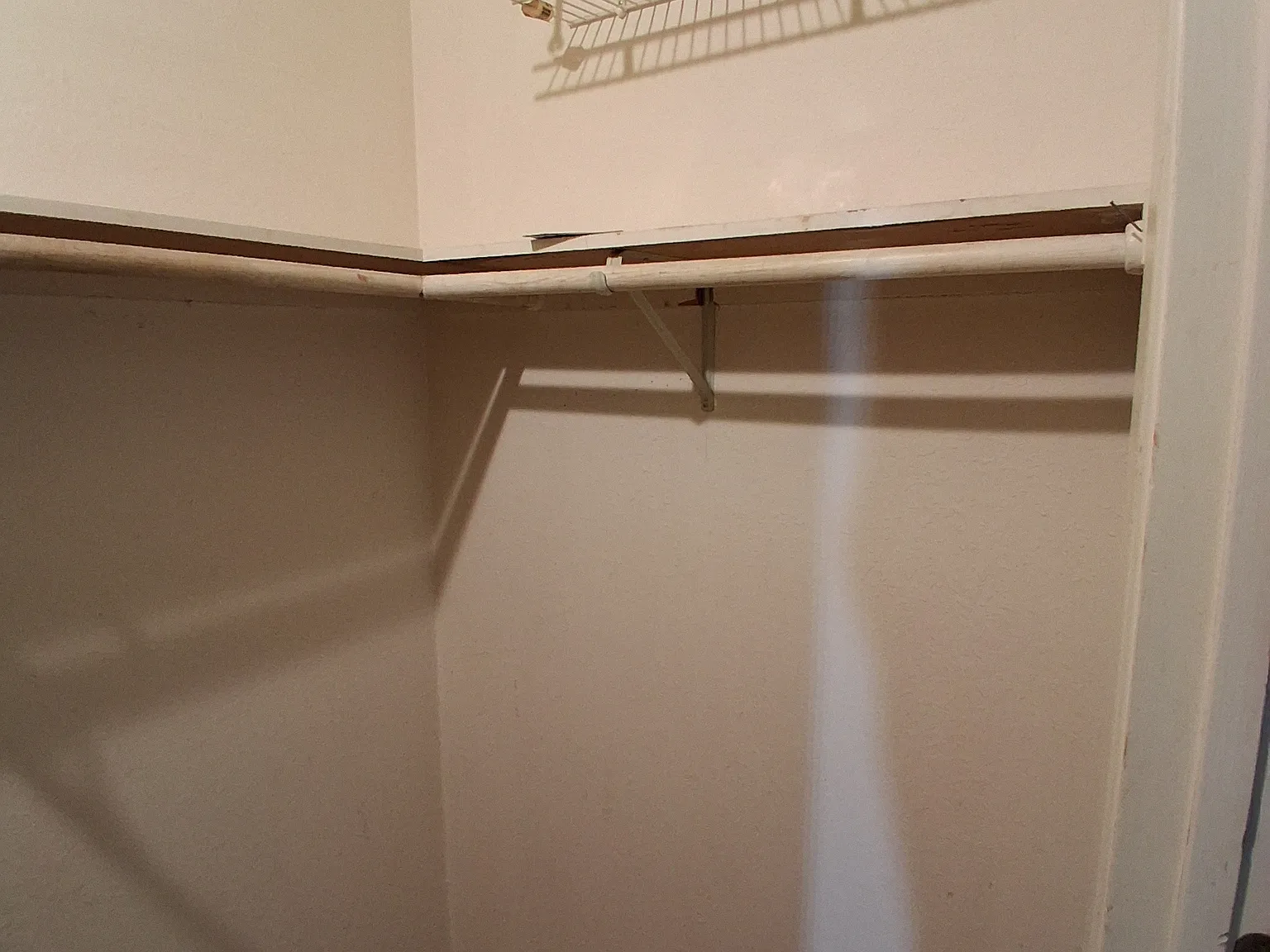 2 bed, 1300 sqft, $600 — Photo 4