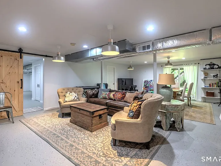 9 Canterbury Rd #9 — Photo 27