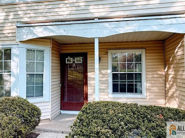 13 Powell Ct #24, Hightstown, NJ 08520