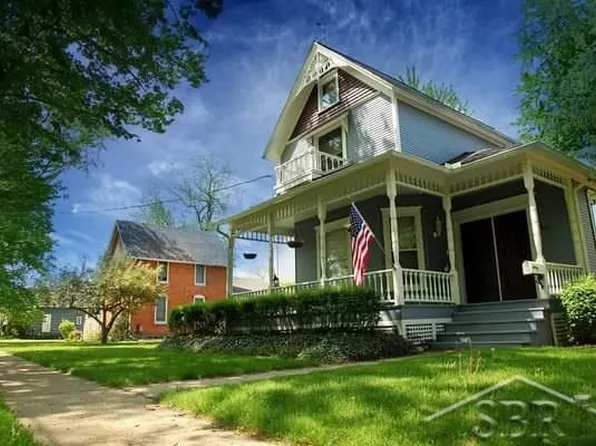430 S Front St, Chesaning, MI 48616