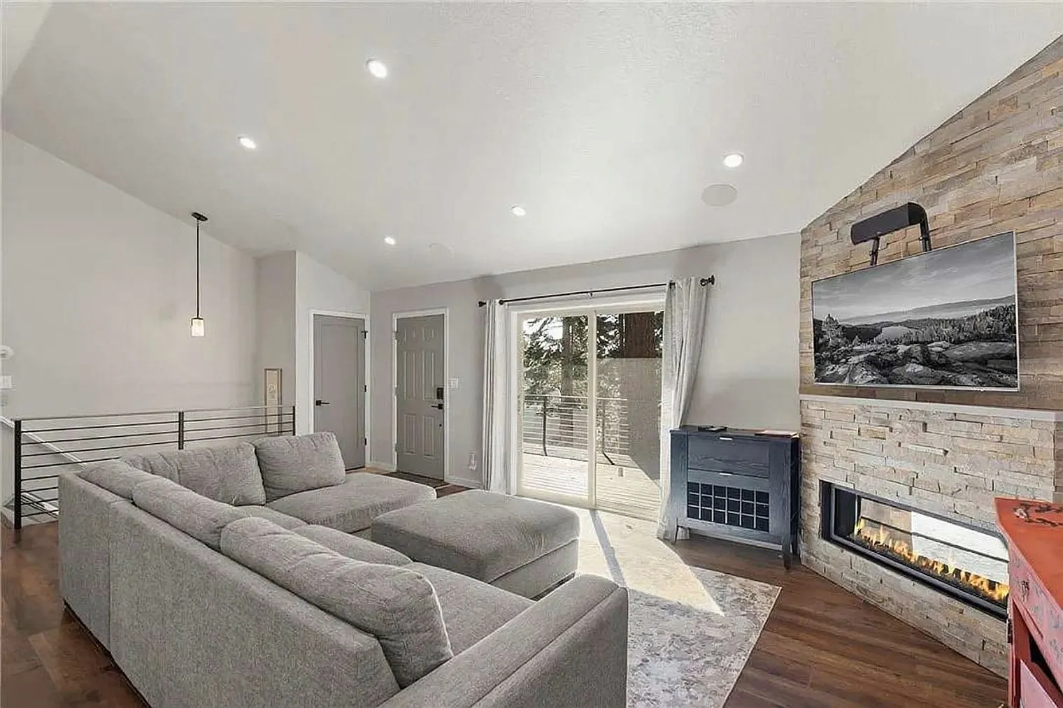 4 bed, 3.0 bath, $7,664 — Photo 4