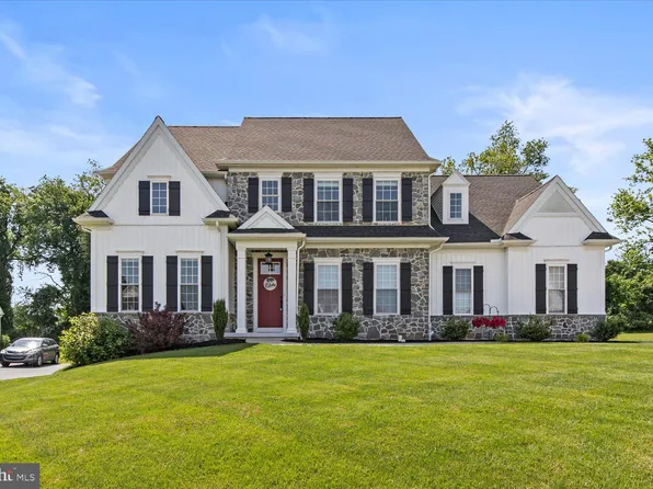 116 Country Meadows Dr, Lancaster, PA 17602