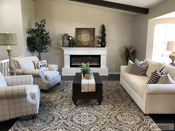 4th image of 2325 Cabellaro Dr