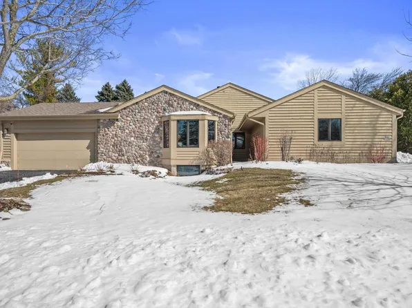 N80W13596 River Park DRIVE #16/3/E, Menomonee Falls, WI 53051