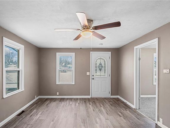 5th image of 243 N Evanston Ave