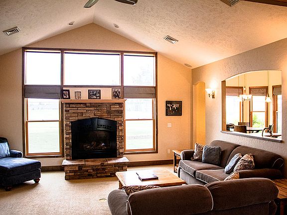 3rd image of 2152 Bruce Mountain Dr